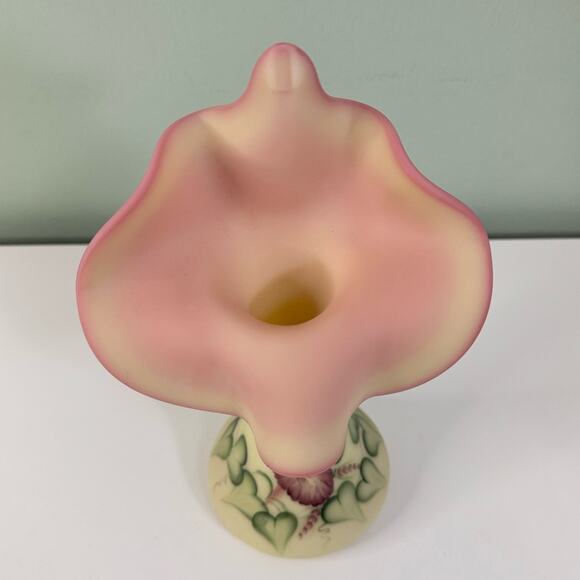 Fenton Burmese Glass 1998 Messenger Exclusive Hummingbird Jack In Pulpit Vase - Picture 15 of 15